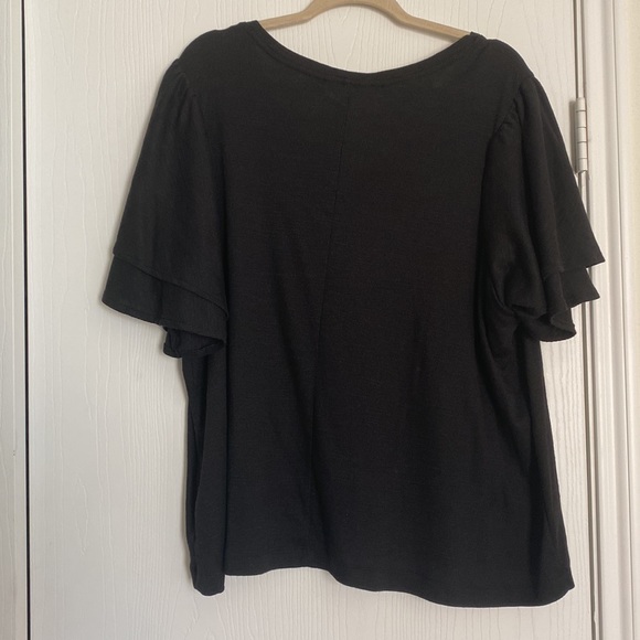 TERRA AND SKY black top with flutter sleeves - Picture 5 of 5